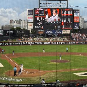 중앙탁자석 A뷰