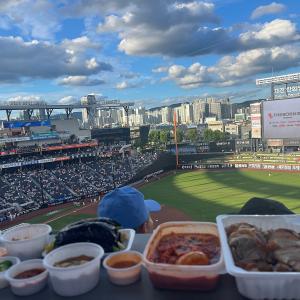 400구역 1루4층 내야탁자석 시야뷰